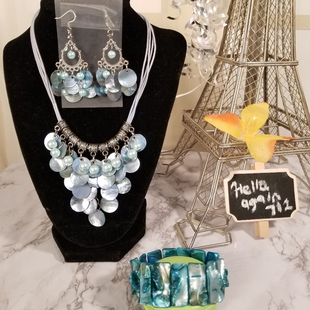 Lustrous Three Blue Shell  Necklace Set